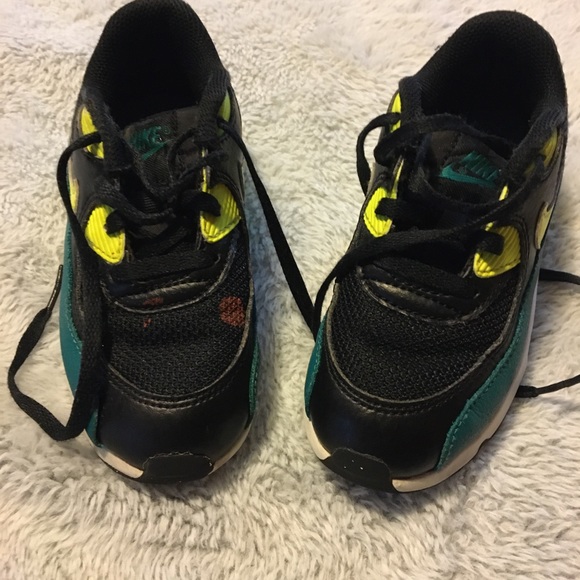 Nike shoes - Picture 2 of 6